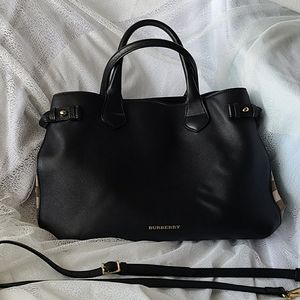 Burberry Medium Tote,Elegant bag, Great condition.